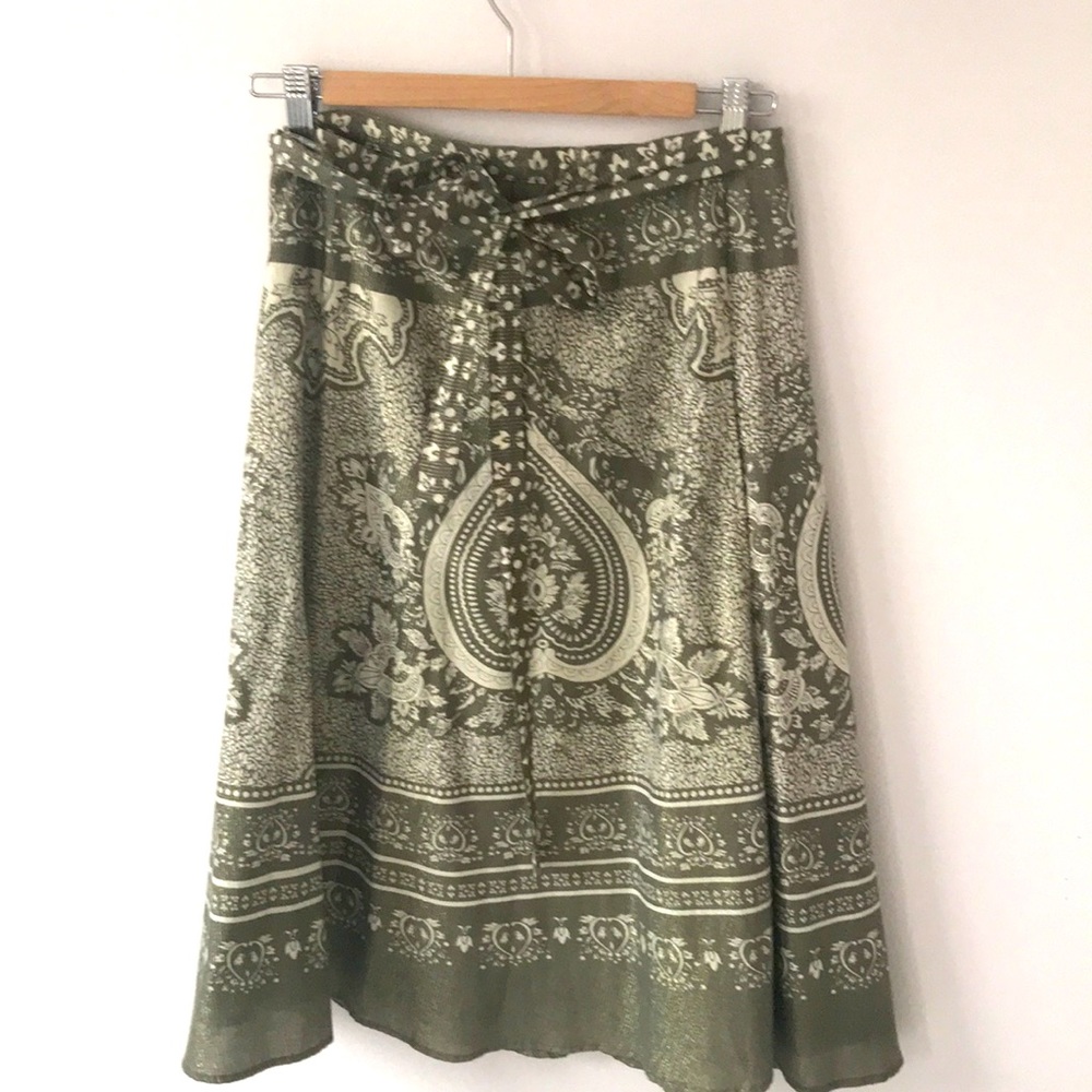 NWOT BCBG wrap around midi skirt